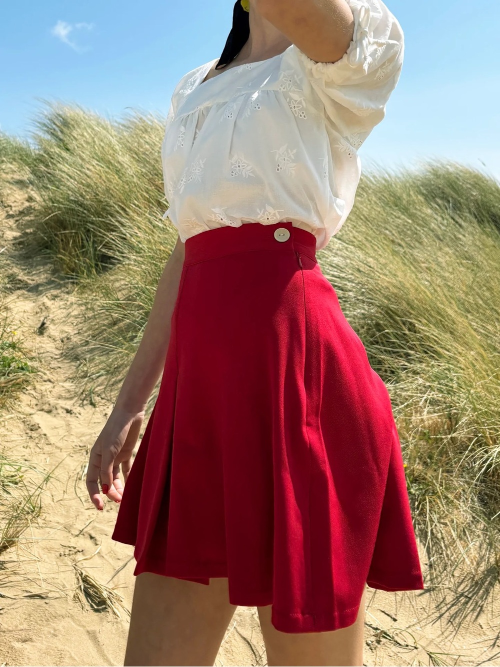 High-Waist Red Pleated Women's Shorts